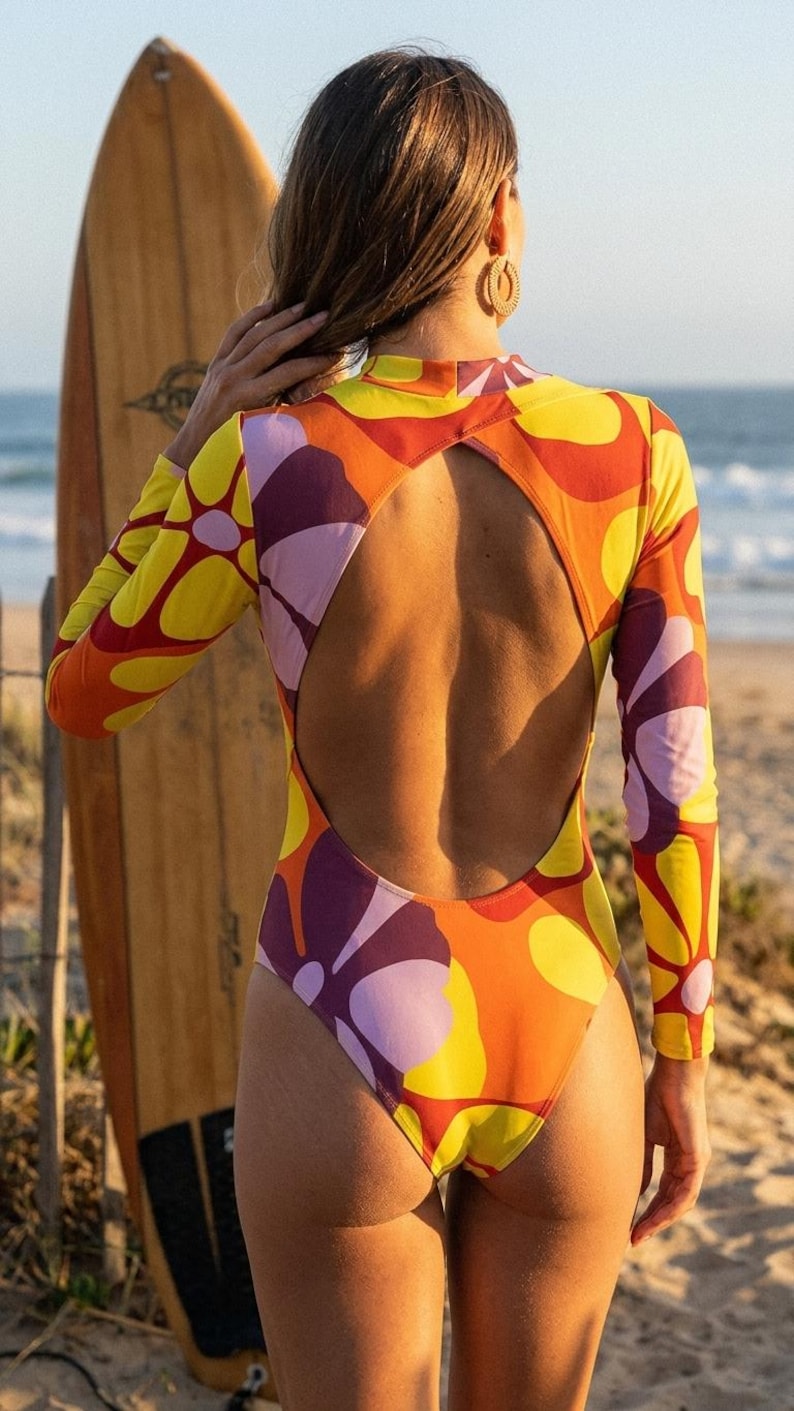 Colourful Long-sleeve Open-back Swimsuit, One-piece Surf Swimwear, Front Lined, Removable Padding